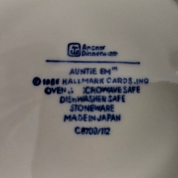 Hallmark Auntie Em Cups & Saucers Set 4 Mugs 4 Plates Blue Trim Japan Stoneware - Picture 5 of 8